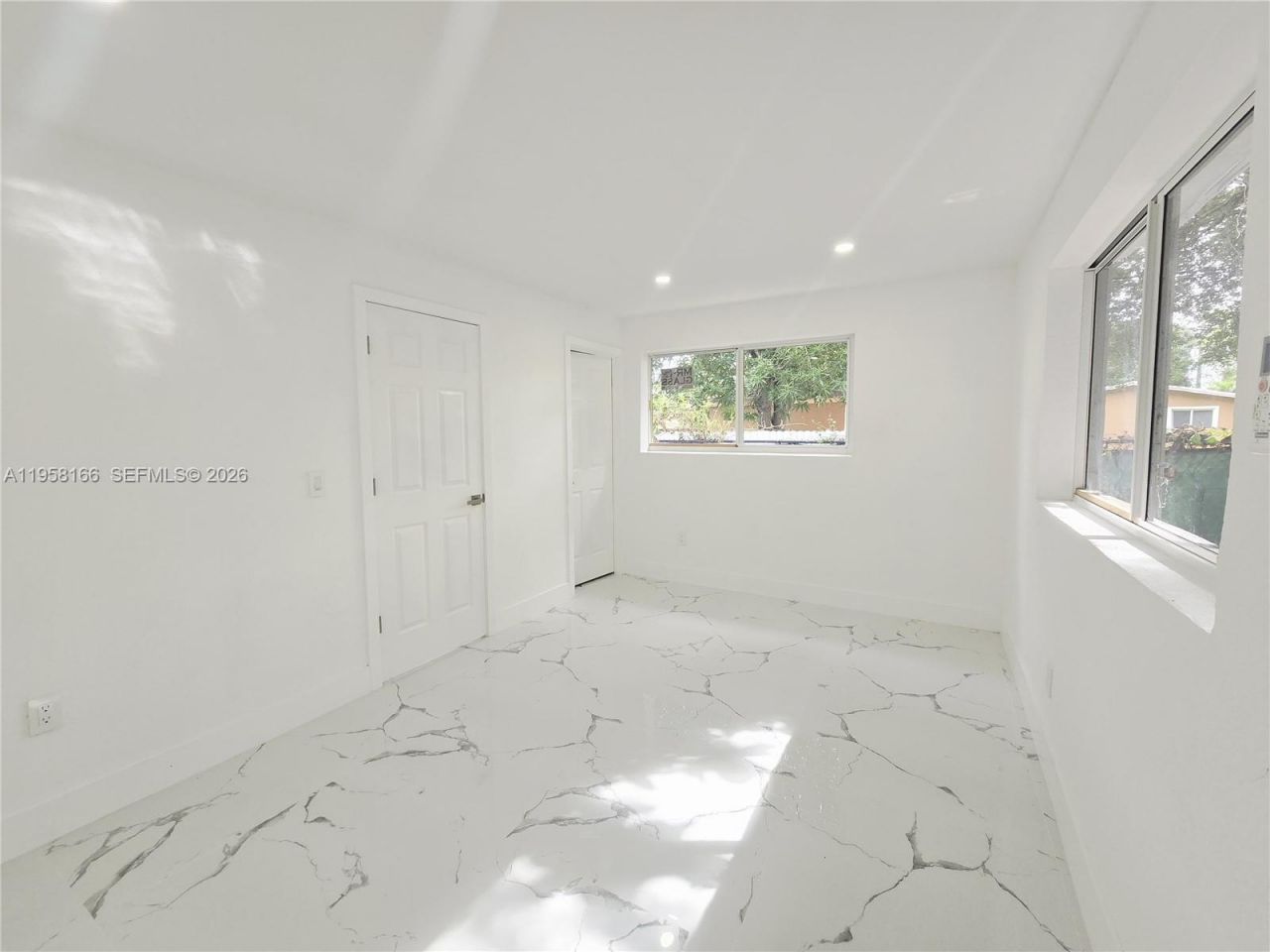 2530 NW 111th St , Miami, FL 33167 Photo