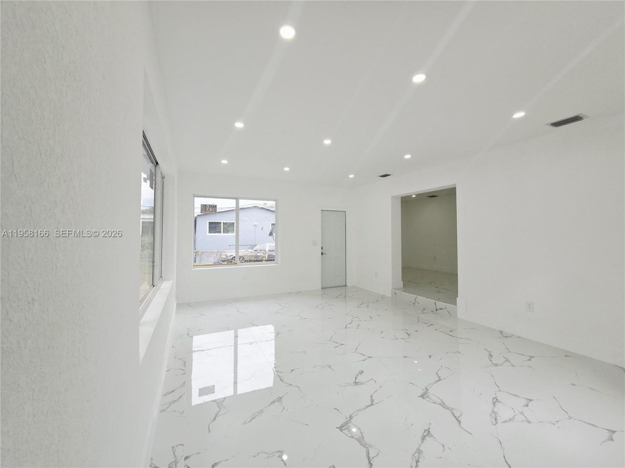 2530 NW 111th St , Miami, FL 33167 Photo