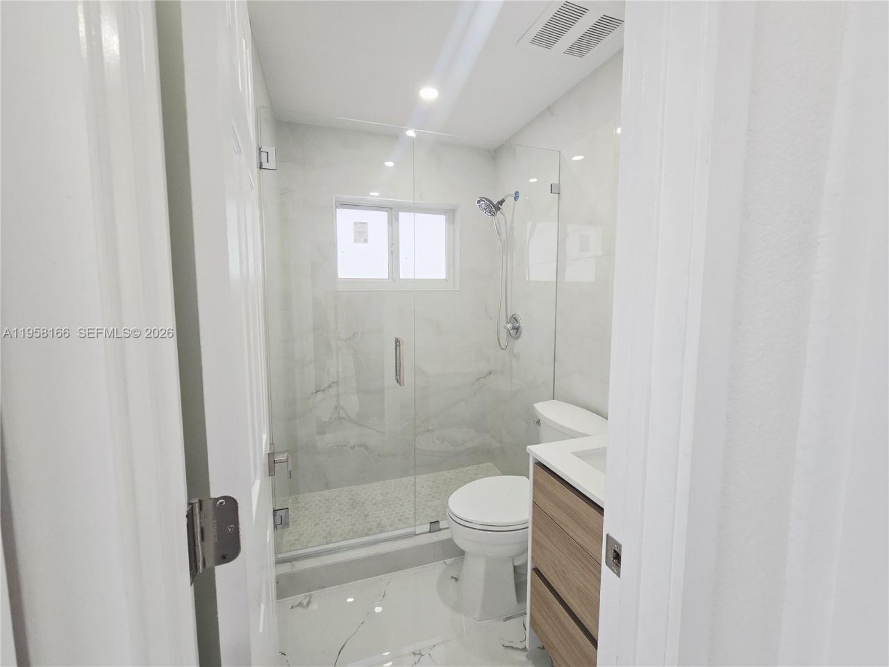 2530 NW 111th St , Miami, FL 33167 Photo