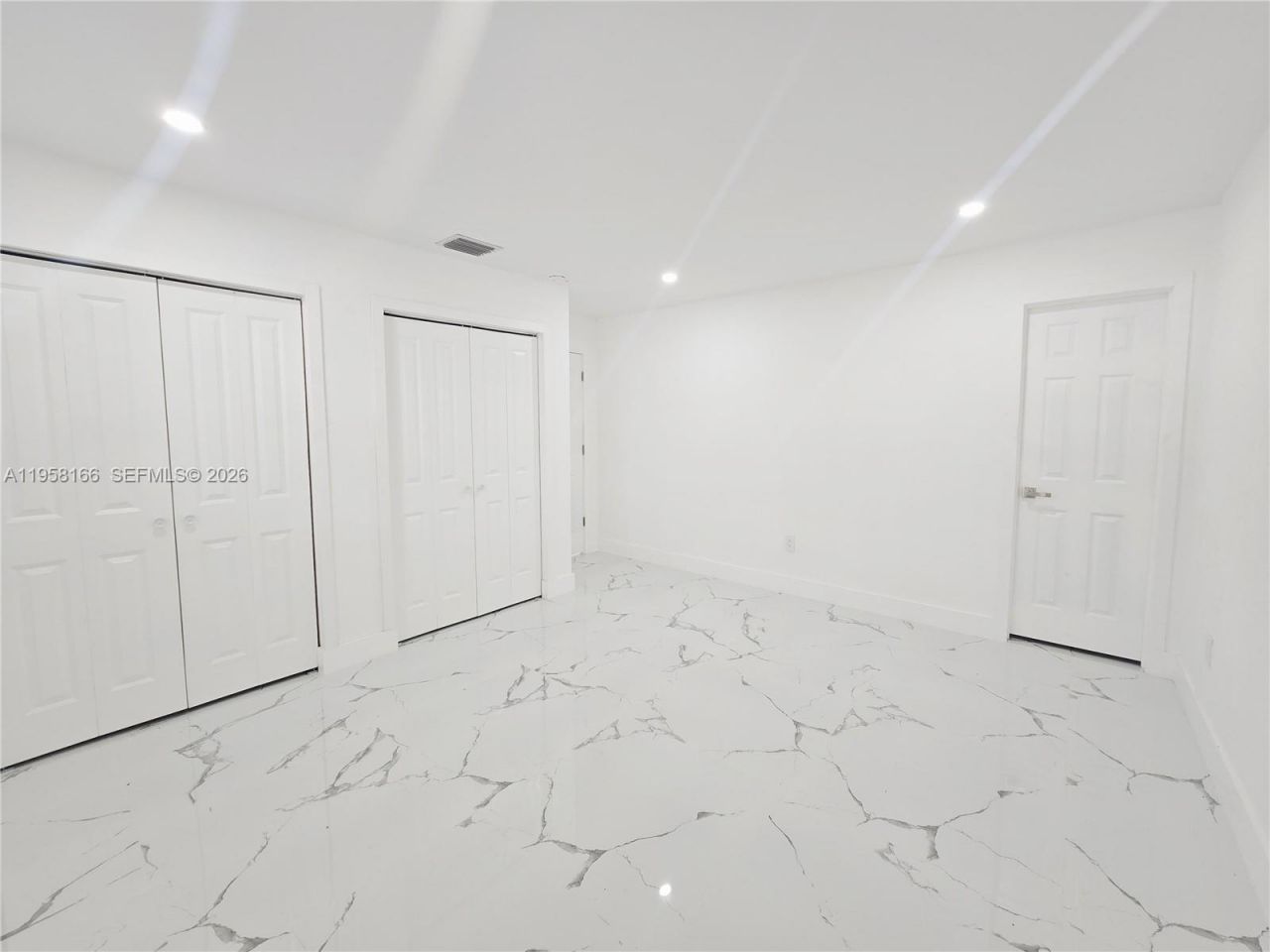 2530 NW 111th St , Miami, FL 33167 Photo