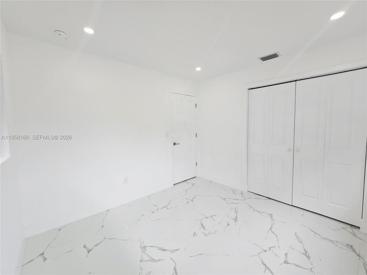 2530 NW 111th St , Miami, FL 33167 Photo