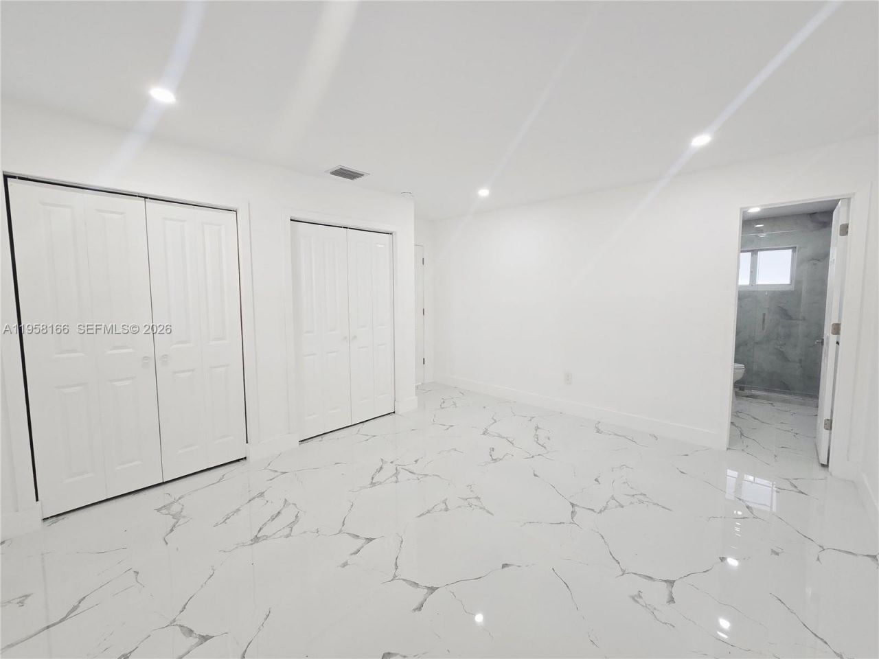 2530 NW 111th St , Miami, FL 33167 Photo