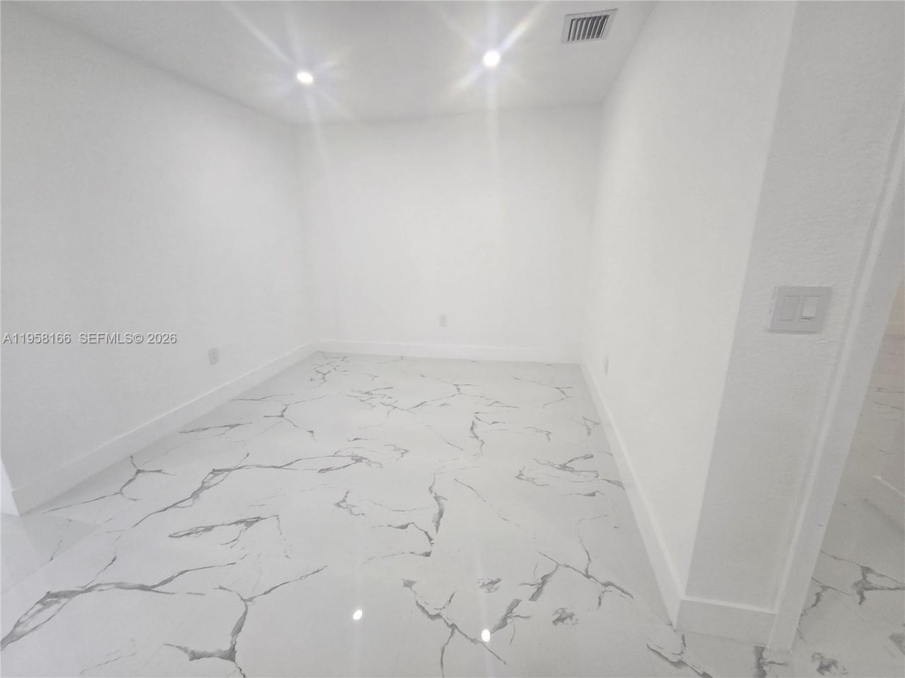 2530 NW 111th St , Miami, FL 33167 Photo