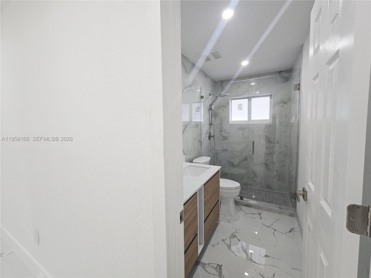 2530 NW 111th St , Miami, FL 33167 Photo