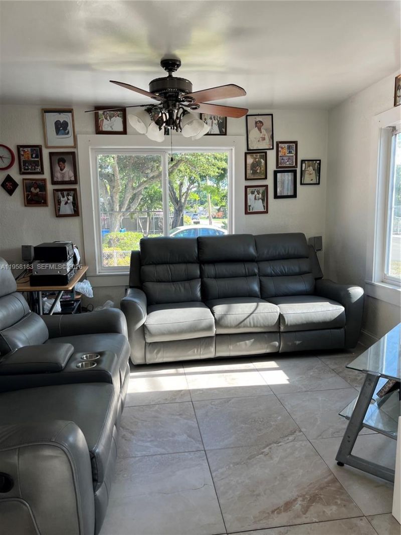 1023 N 25th Ave, Hollywood, FL 33020 Photo