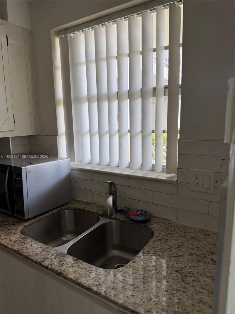 501 Blue Heron Dr, Unit 109-A, Hallandale Beach, FL 33009 Photo