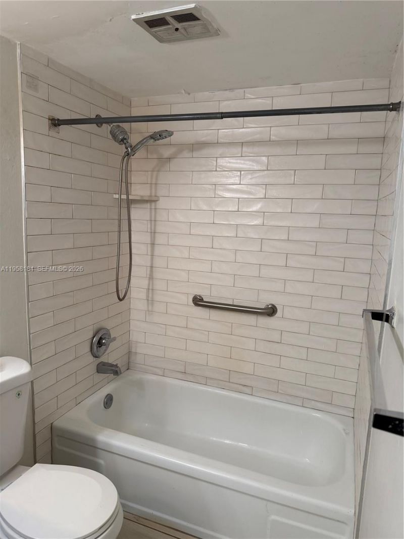 501 Blue Heron Dr, Unit 109-A, Hallandale Beach, FL 33009 Photo