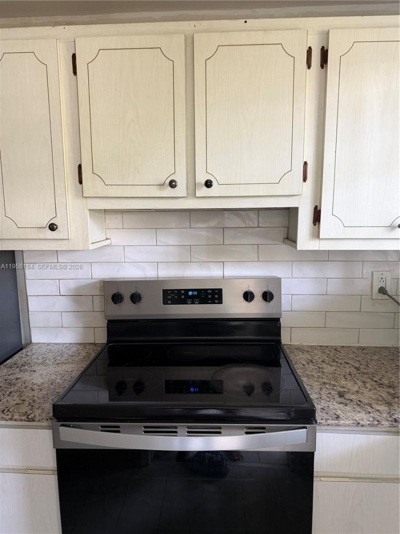 501 Blue Heron Dr, Unit 109-A, Hallandale Beach, FL 33009 Photo