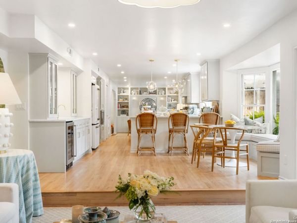 647 Terrell Road, San Antonio, TX 78209