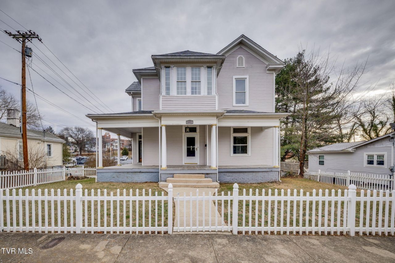 601 6th Street Bristol, TN 37620