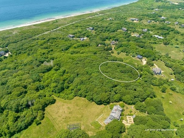 00 Old Field Rd, Aquinnah, MA 02535