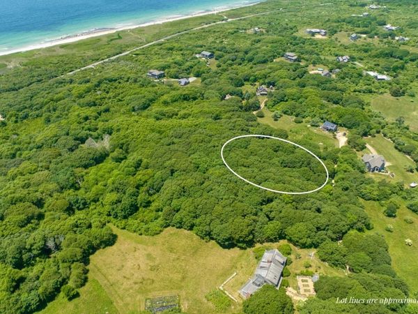 00 Old Field Rd, Aquinnah, MA 02535