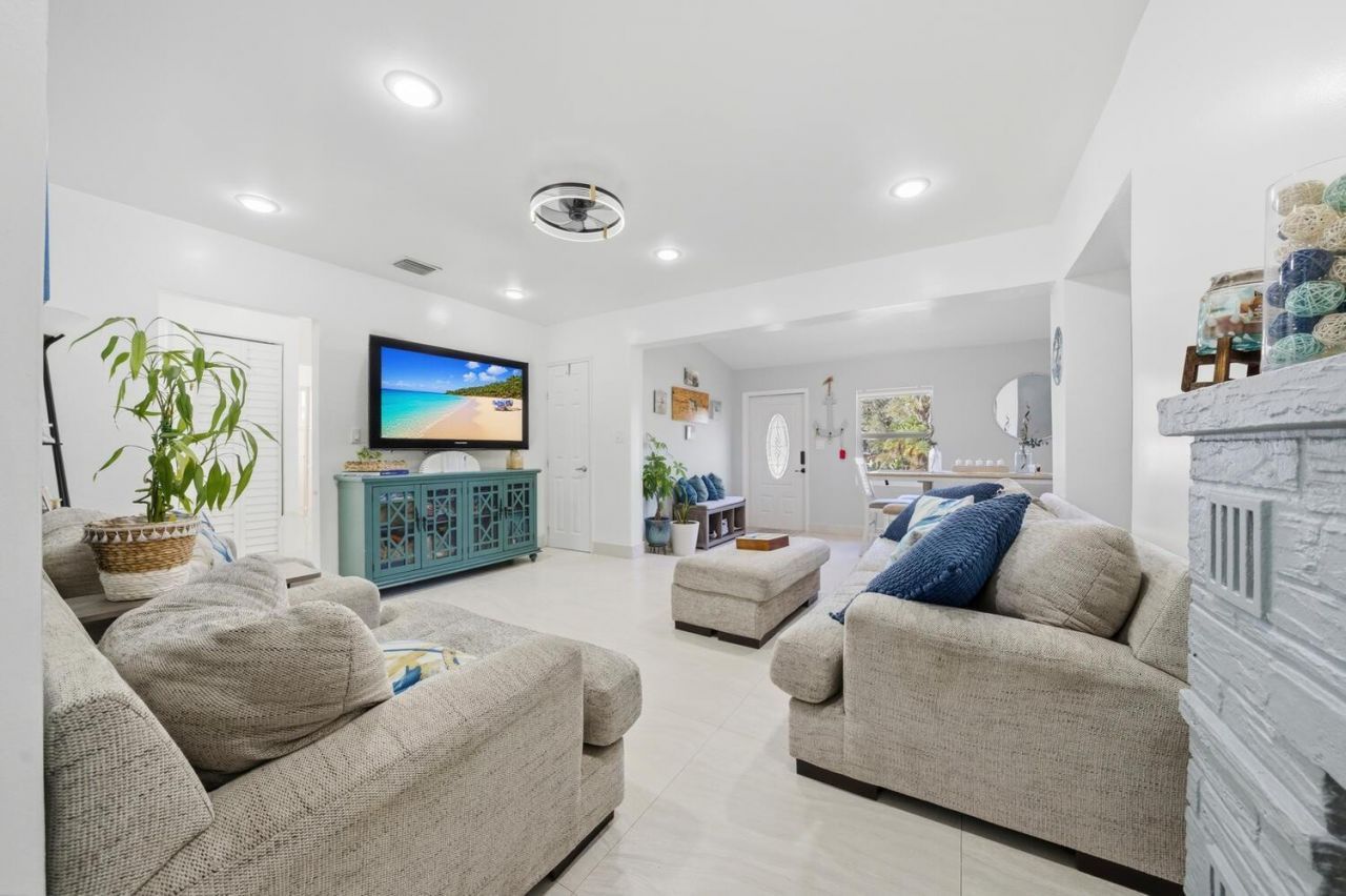 1308 SW 17th Avenue, Fort Lauderdale, FL 33312 Photo