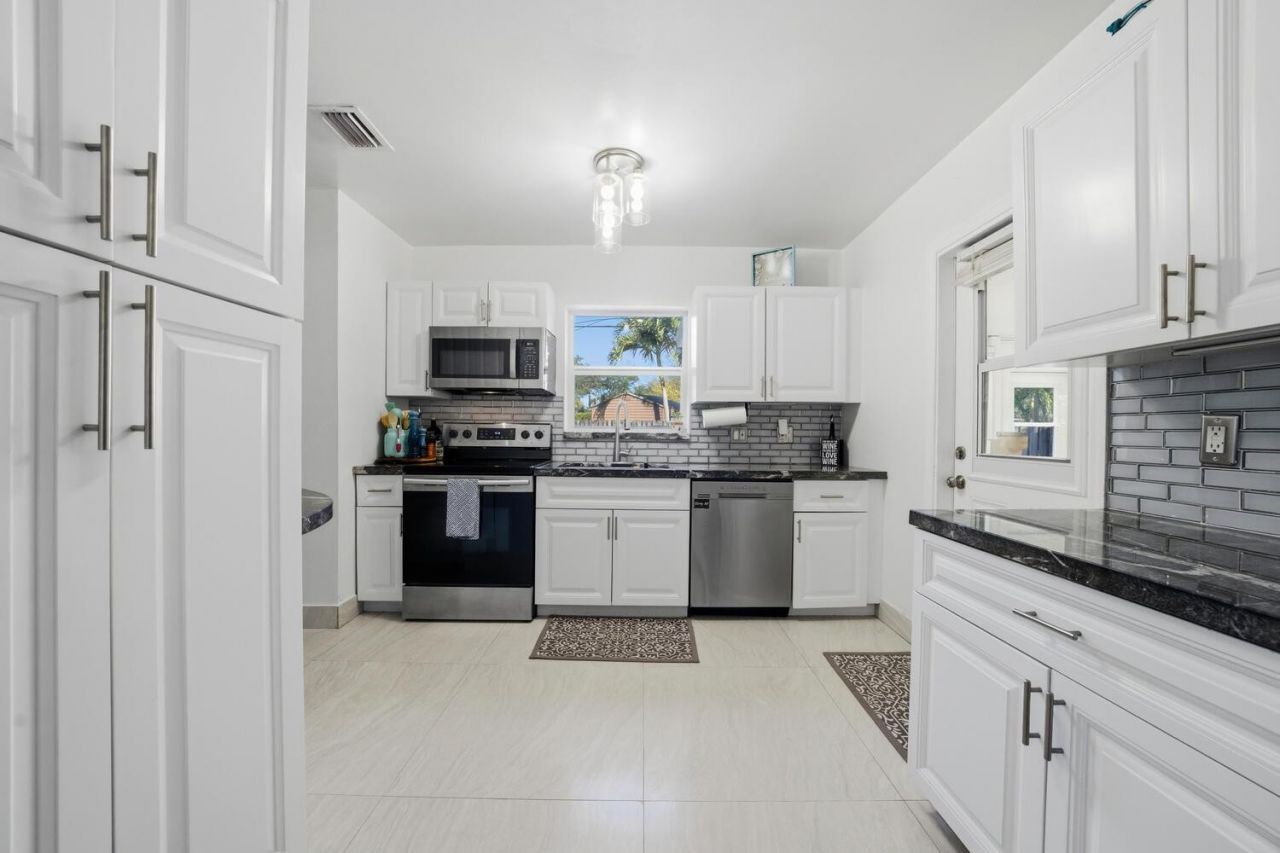 1308 SW 17th Avenue, Fort Lauderdale, FL 33312 Photo