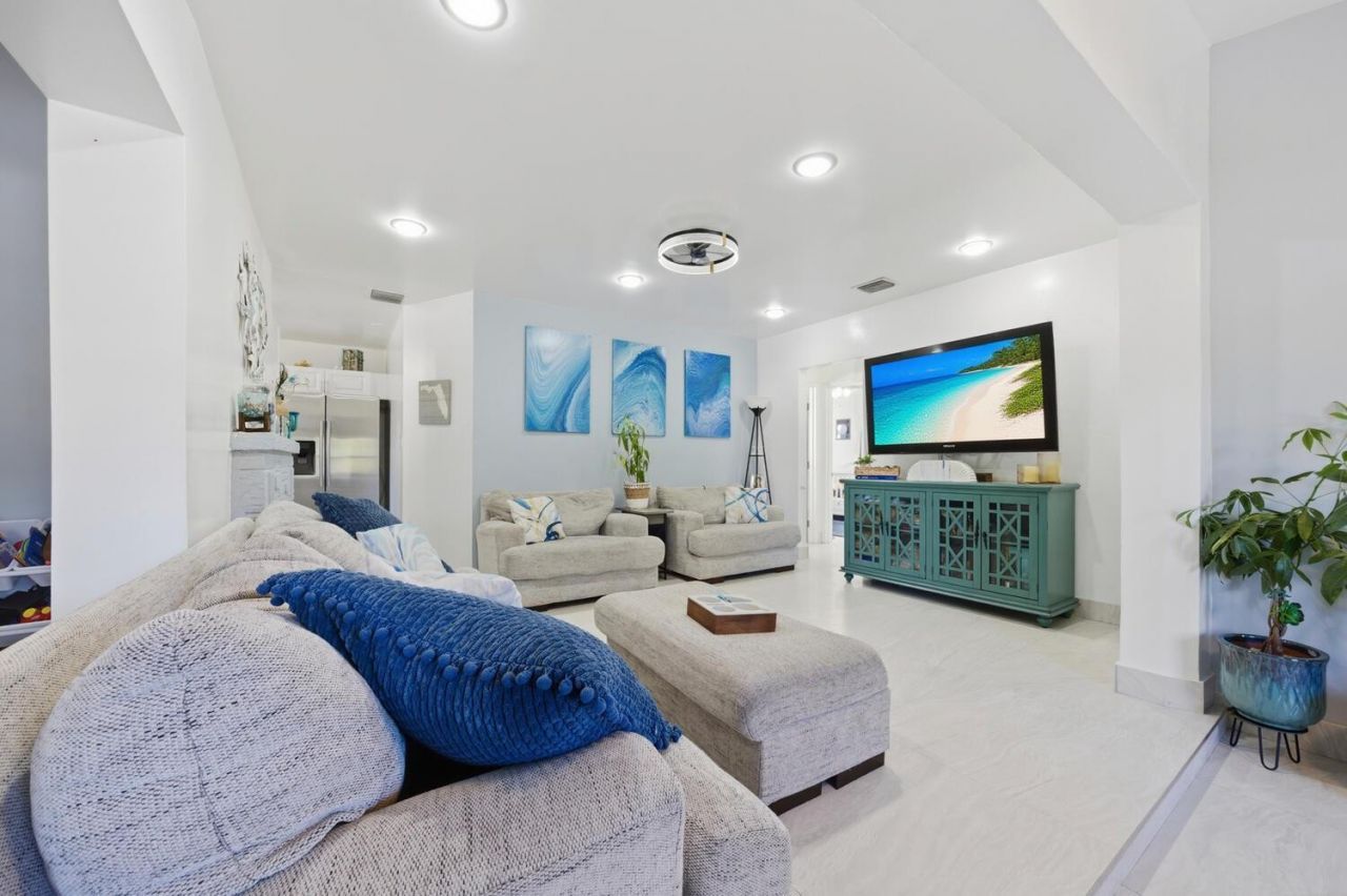 1308 SW 17th Avenue, Fort Lauderdale, FL 33312 Photo