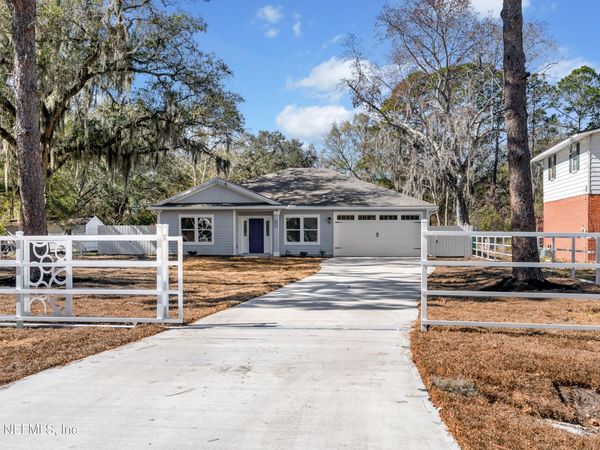 562 HAMLET Road, Jacksonville, FL 32221