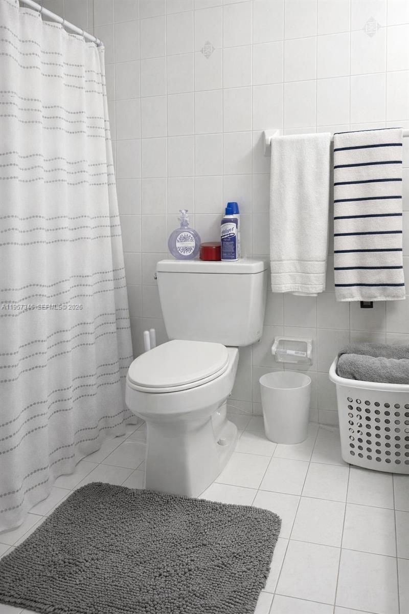 2899 Collins Ave, Unit 1234, Miami Beach, FL 33140 Photo