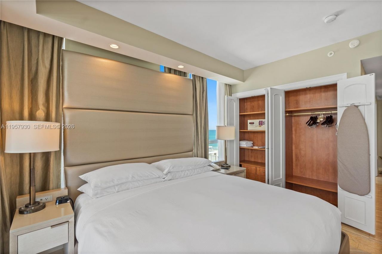 101 Ocean Dr, Unit 1003, Miami Beach, FL 33139 Photo