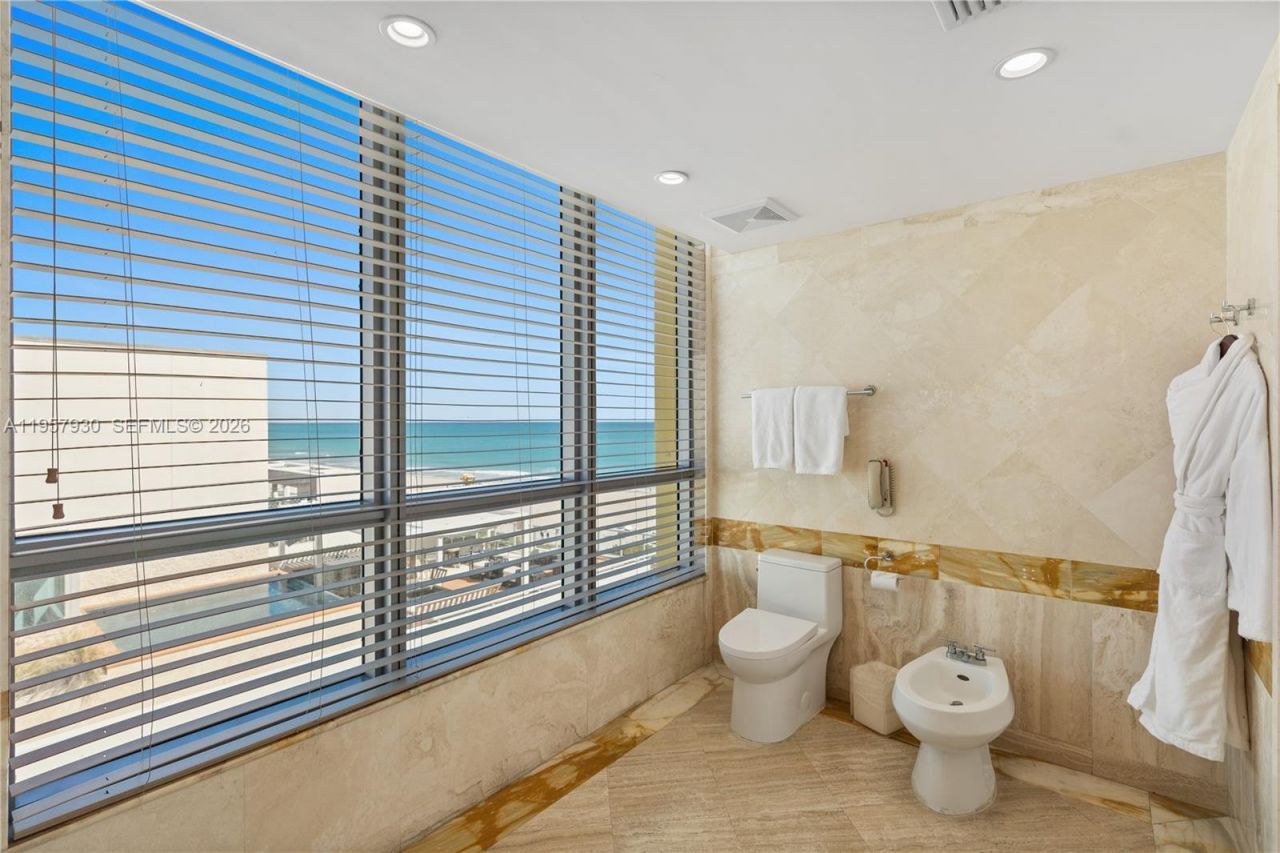101 Ocean Dr, Unit 1003, Miami Beach, FL 33139 Photo