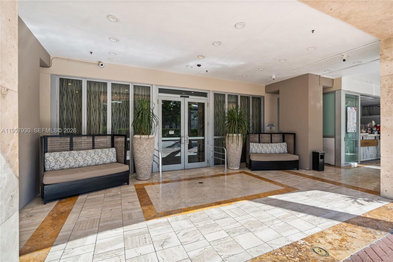 101 Ocean Dr, Unit 1003, Miami Beach, FL 33139 Photo