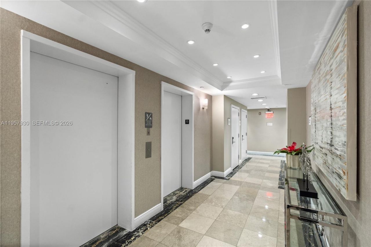 101 Ocean Dr, Unit 1003, Miami Beach, FL 33139 Photo