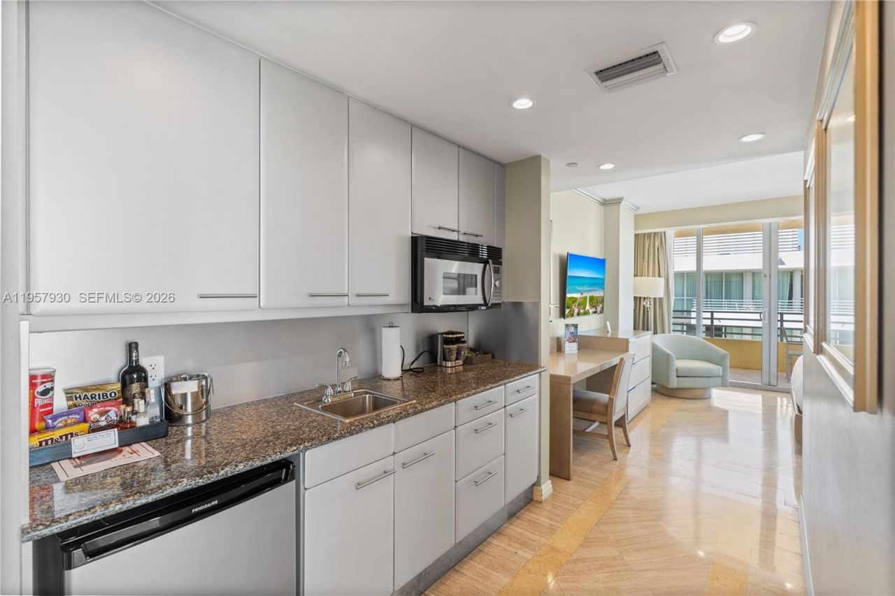 101 Ocean Dr, Unit 1003, Miami Beach, FL 33139 Photo