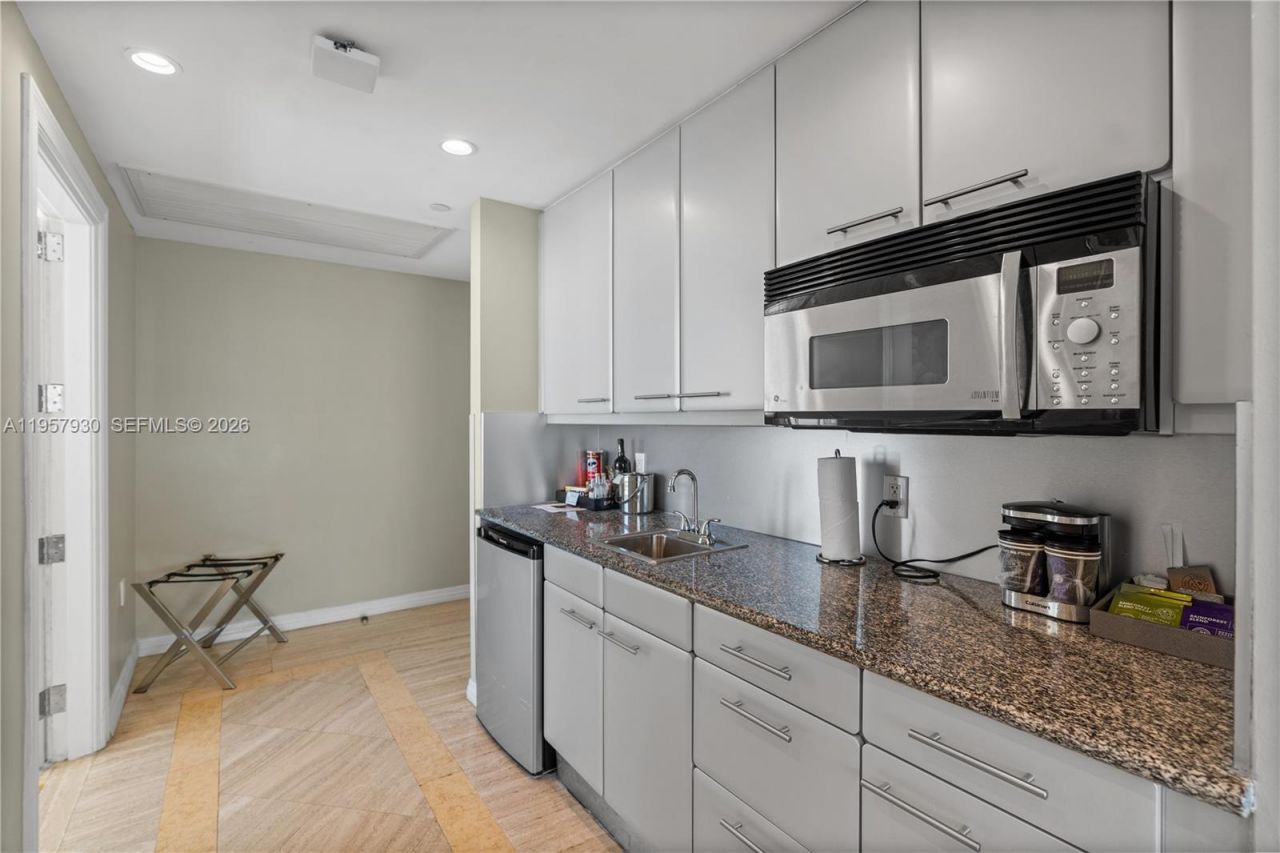 101 Ocean Dr, Unit 1003, Miami Beach, FL 33139 Photo