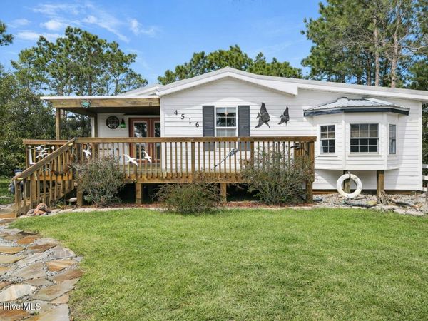 4516 Oak Crest Drive SE, Southport, NC 28461