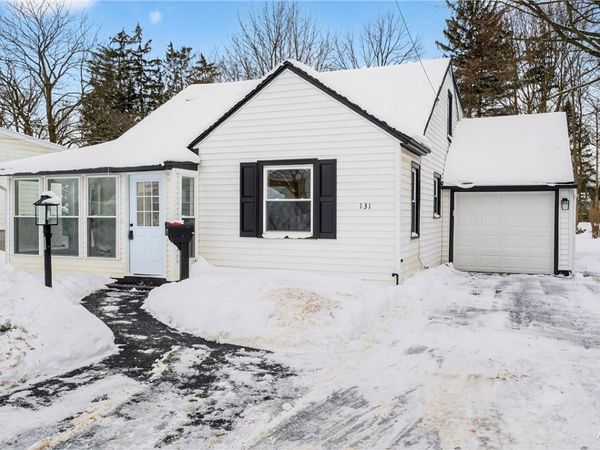 131 Hazelhurst Avenue, North Syracuse, NY 13212