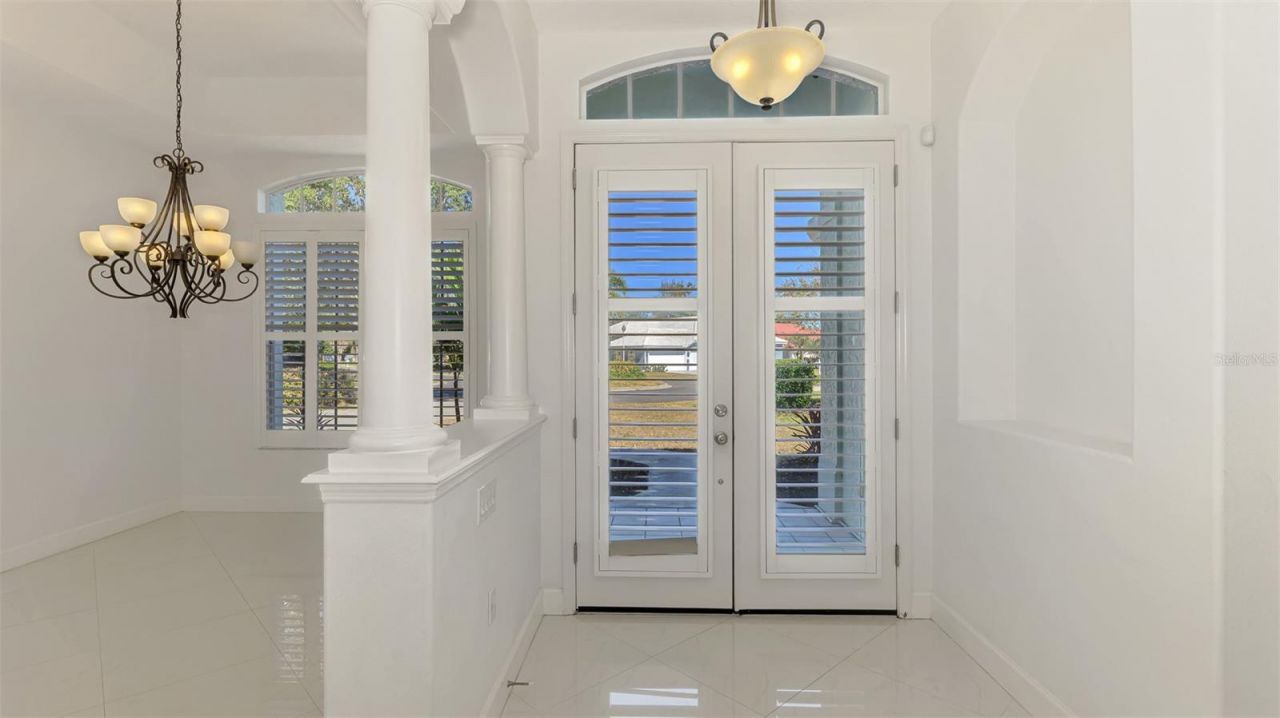 4900 Old Oakleaf Drive, Sarasota, FL 34233 Photo