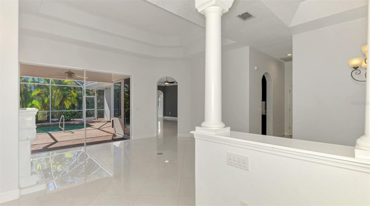 4900 Old Oakleaf Drive, Sarasota, FL 34233 Photo