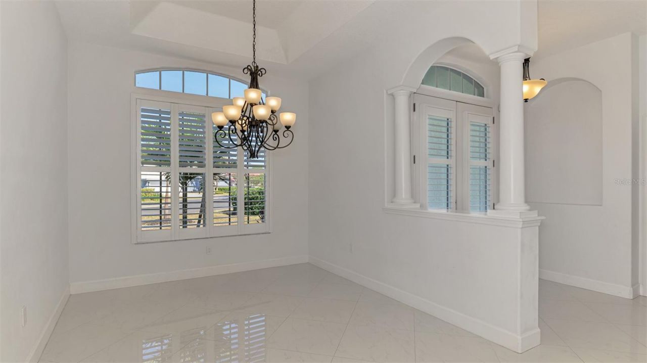 4900 Old Oakleaf Drive, Sarasota, FL 34233 Photo