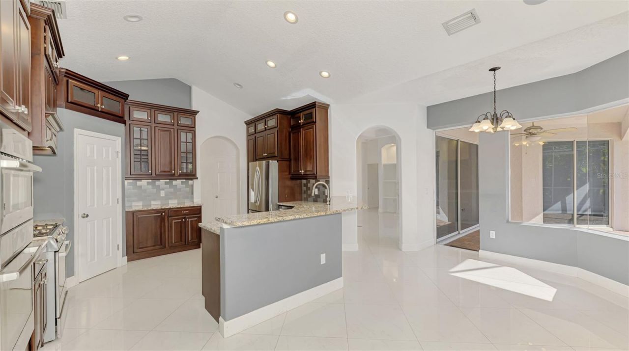 4900 Old Oakleaf Drive, Sarasota, FL 34233 Photo