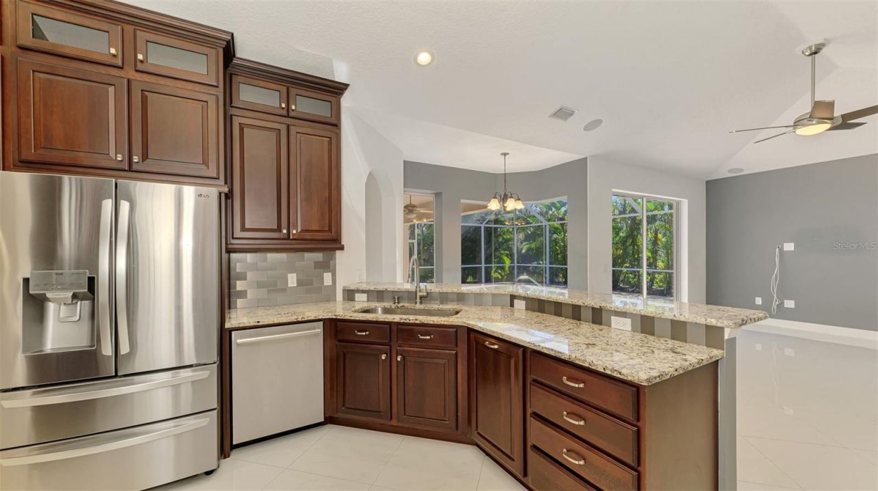 4900 Old Oakleaf Drive, Sarasota, FL 34233 Photo