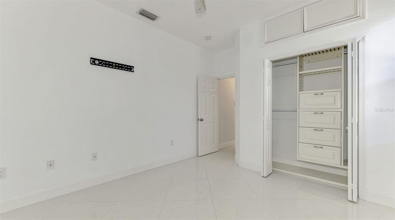 4900 Old Oakleaf Drive, Sarasota, FL 34233 Photo