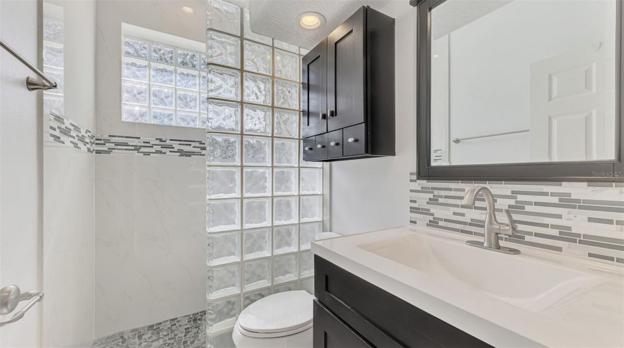 4900 Old Oakleaf Drive, Sarasota, FL 34233 Photo