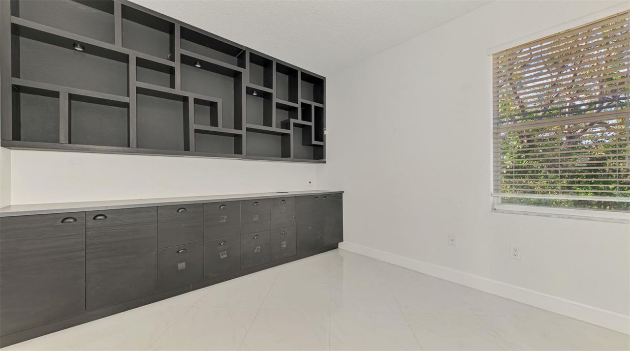 4900 Old Oakleaf Drive, Sarasota, FL 34233 Photo