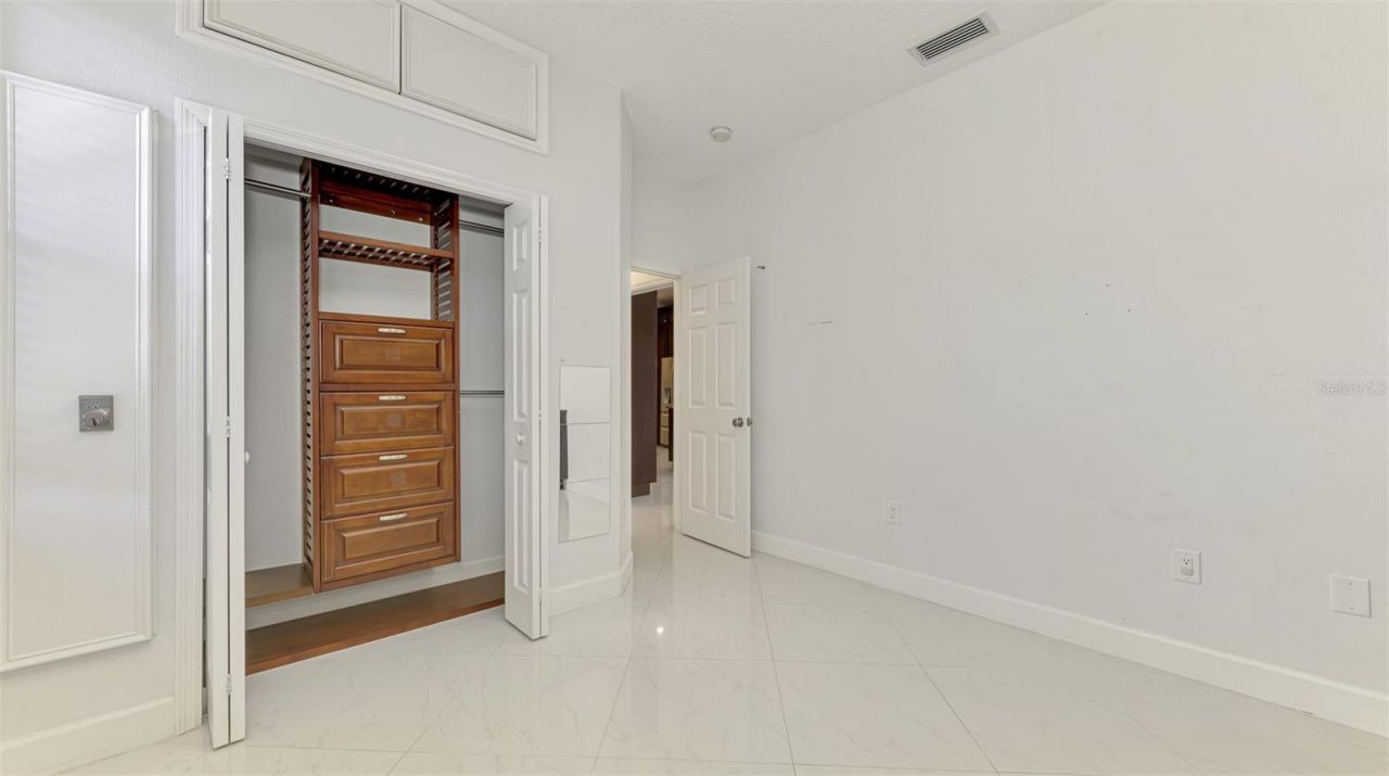 4900 Old Oakleaf Drive, Sarasota, FL 34233 Photo