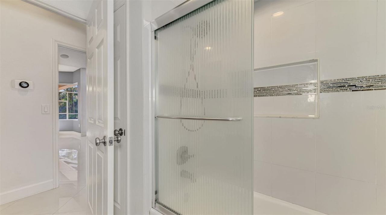 4900 Old Oakleaf Drive, Sarasota, FL 34233 Photo