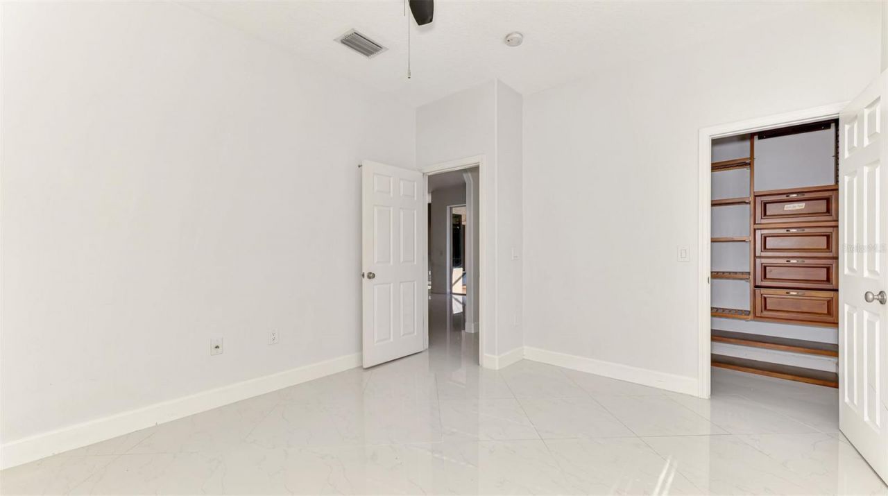 4900 Old Oakleaf Drive, Sarasota, FL 34233 Photo