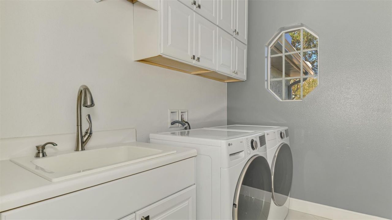 4900 Old Oakleaf Drive, Sarasota, FL 34233 Photo