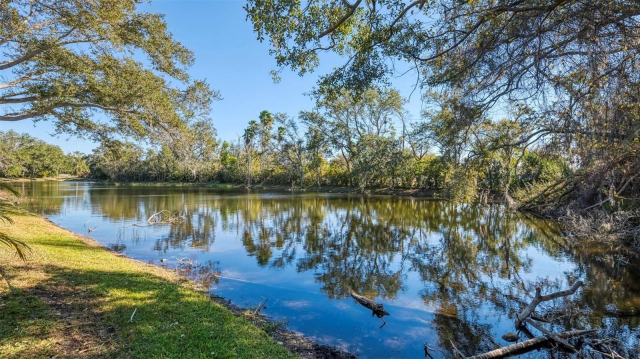 4900 Old Oakleaf Drive, Sarasota, FL 34233 Photo