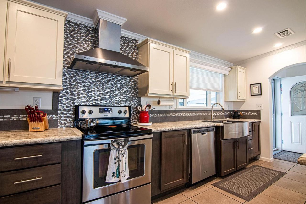 417 Snead Drive, North Fort Myers, FL 33903 Photo