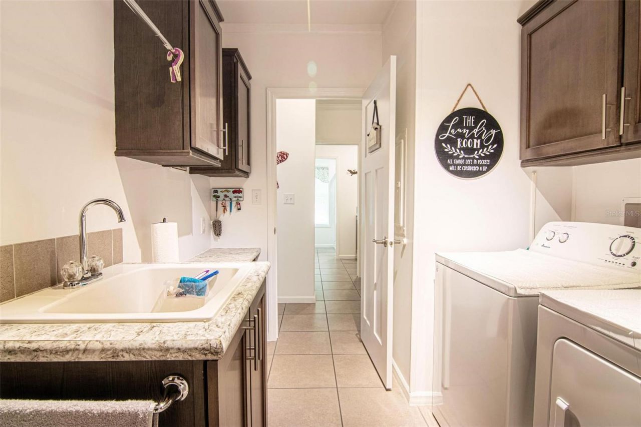 417 Snead Drive, North Fort Myers, FL 33903 Photo