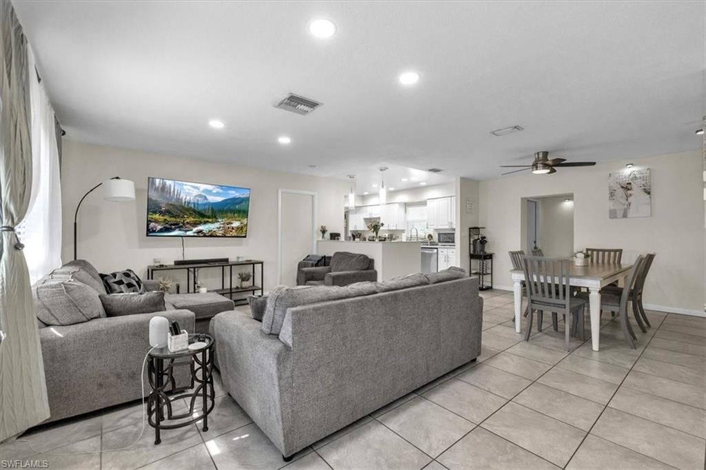 323 Hollywood St, Lehigh Acres, FL 33936 Photo