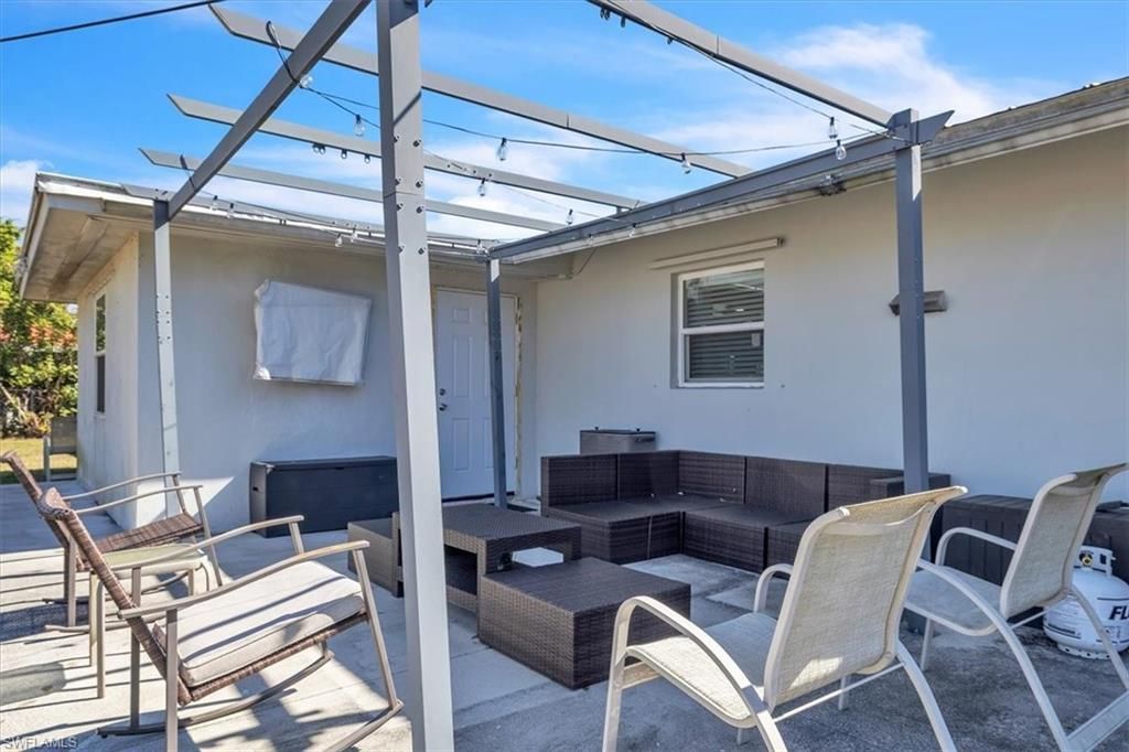 323 Hollywood St, Lehigh Acres, FL 33936 Photo