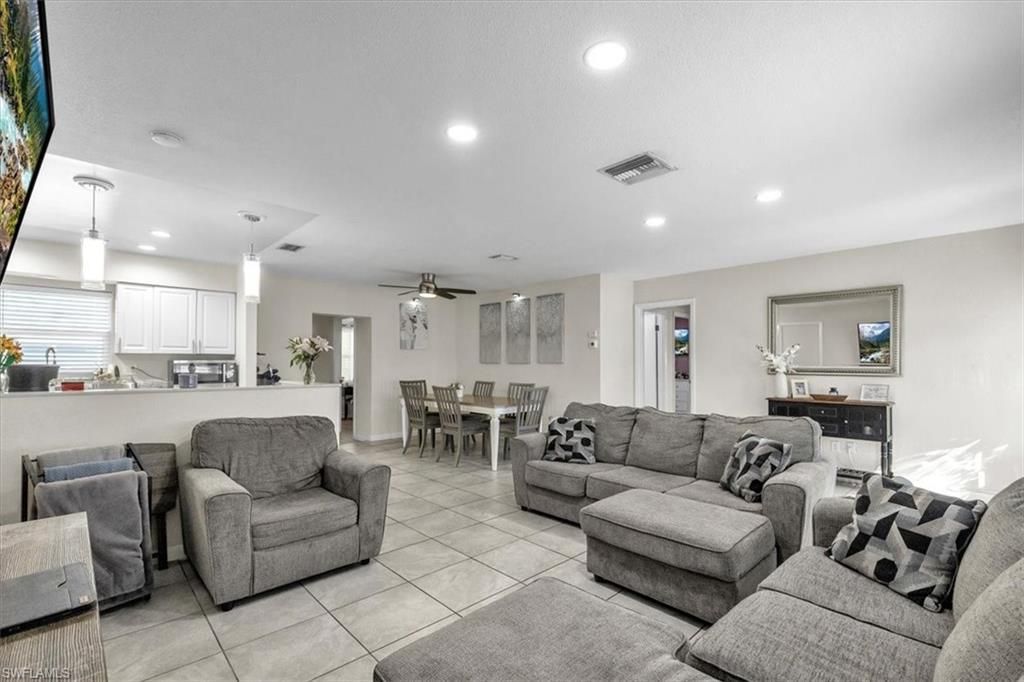 323 Hollywood St, Lehigh Acres, FL 33936 Photo