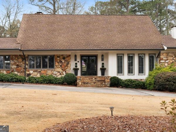 10 Woodland Drive, Cartersville, GA 30120