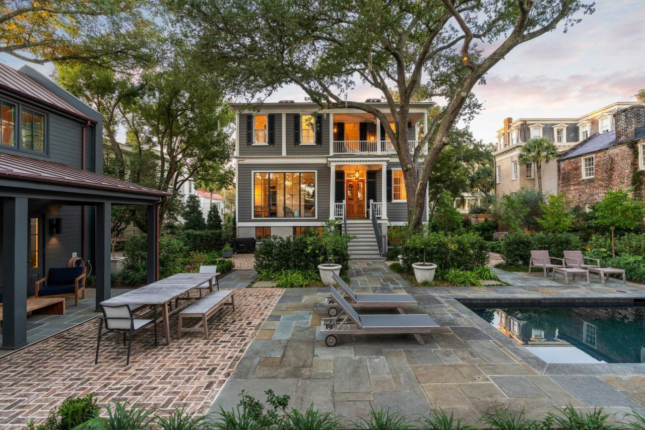 169 Wentworth Street Photo 101