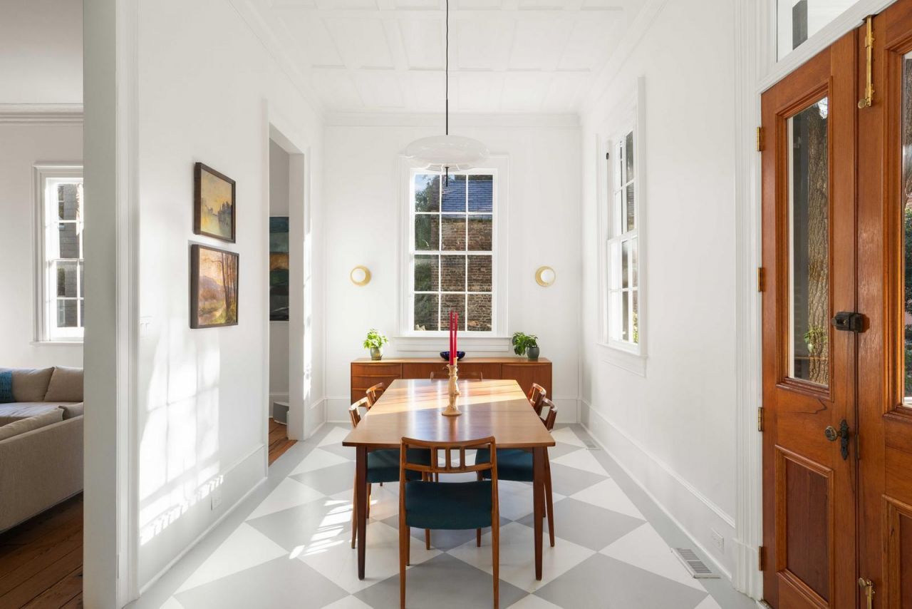 169 Wentworth Street Photo 23